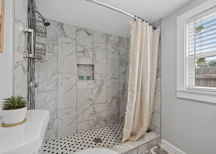Unit 14b Sunny Near And Downtown Holiday home Pensacola